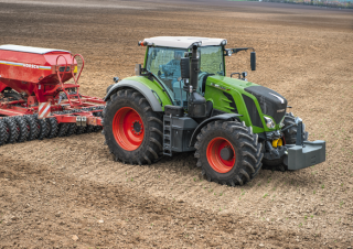 Traktory 4WD Fendt 826 Vario Power