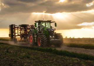 Traktory 4WD Fendt 829 Vario Profi+ 