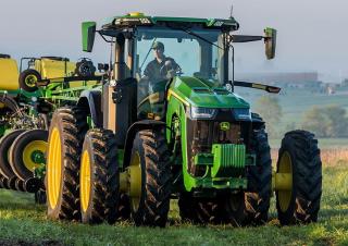 Traktory 4WD John Deere 8R 340 