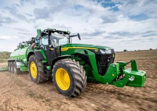 Traktory 4WD John Deere 8R 410  