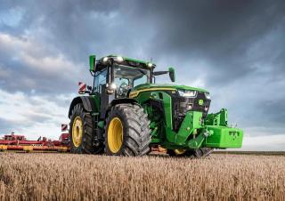 Traktory 4WD John Deere 8R 410  