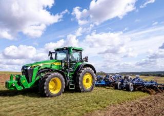 Traktory 4WD John Deere 8R 410  
