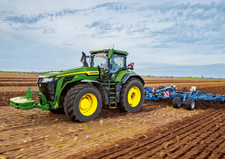 Traktory 4WD John Deere 8R 540  