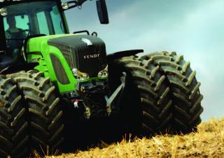 Traktory 4WD Fendt 933 Vario