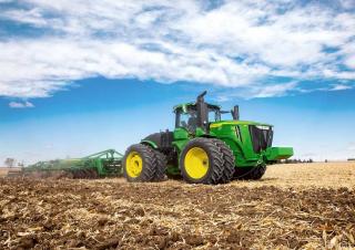 Traktory 4WD John Deere 9R 440
