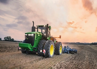Traktory 4WD John Deere 9R 590