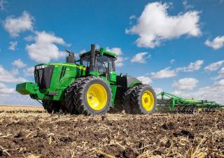 Traktory 4WD John Deere 9R 640