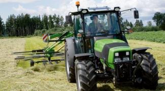 Traktory 4WD DEUTZ-FAHR Agroplus 420 Profiline