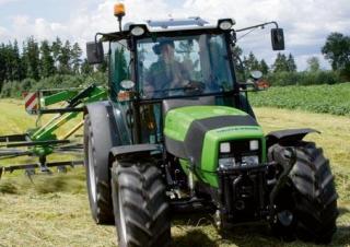 Traktory 4WD DEUTZ-FAHR Agroplus 320