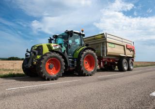 Traktory 4WD Claas Arion 450