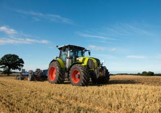 Traktory 4WD Claas Arion 530 Hexashift
