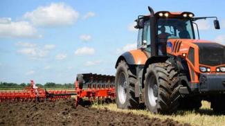 Traktory 4WD Terrion ATM 7360