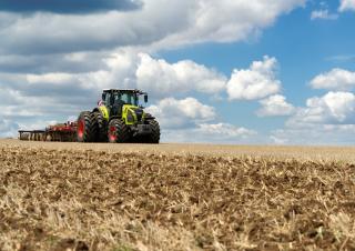 Traktory 4WD Claas Axion 800 