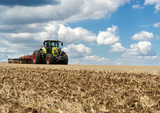 Traktory 4WD Claas Axion 800 