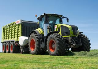 Traktory 4WD Claas Axion 930 