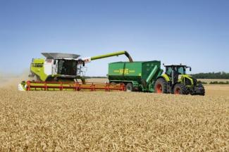 Traktory 4WD Claas Axion 930