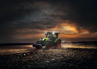 Traktory 4WD Claas Axos 3.105 Comfort