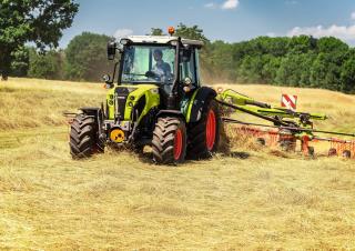 Traktory 4WD Claas Elios 330   