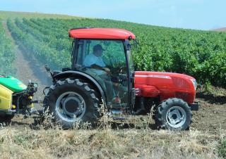 Traktory 4WD McCormick F100GE