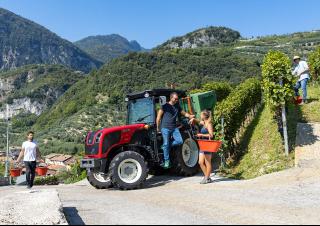 Traktory 4WD Valtra F95S