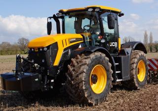 Traktory 4WD JCB Fastrac 4220