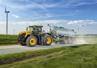Traktory 4WD JCB Fastrac 8290