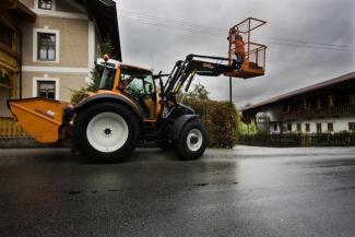 Traktory 4WD Lindner Geotrac 124