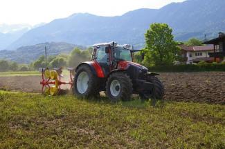 Traktory 4WD Lindner Geotrac 124