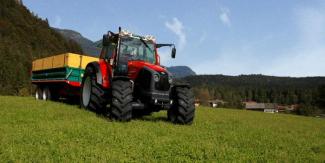 Traktory 4WD Lindner Geotrac 94