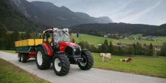 Traktory 4WD Lindner Geotrac 94
