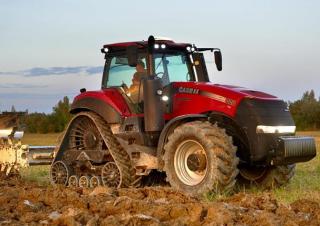 Traktory 4WD Case IH Magnum 310 RowTrac