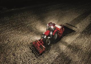Traktory 4WD Case IH Maxxum 135 CVX