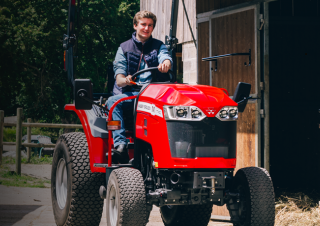 Traktory 4WD Massey Ferguson MF 1750 M HC 