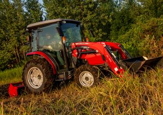 Traktory 4WD Massey Ferguson MF 1765 M