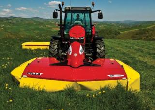 Traktory 4WD Massey Ferguson MF 5450-4 Freisicht