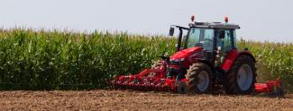 Traktory 4WD Massey Ferguson MF 5613 Dyna 6