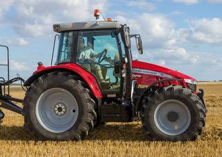 Traktory 4WD Massey Ferguson MF 5713 S