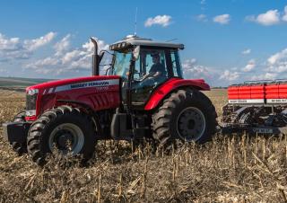 Traktory 4WD Massey Ferguson MF 7219	