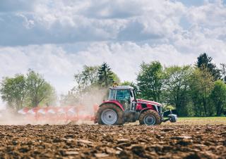 Traktory 4WD Massey Ferguson MF 7S.165