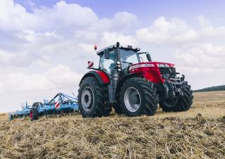 Traktory 4WD Massey Ferguson MF 8740 S