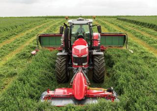 Traktory 4WD Massey Ferguson MF 8740 S