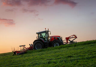 Traktory 4WD Massey Ferguson MF 8S.285 