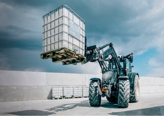 Traktory 4WD Valtra N174H