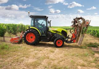 Traktory 4WD Claas Nexos 2.85 Comfort L 
