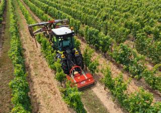 Traktory 4WD Claas Nexos 2.85 Trend XL 