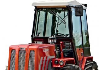 Traktory 4WD Pierre P 796 V EVO