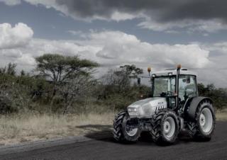 Traktory 4WD Lamborghini R 3.90