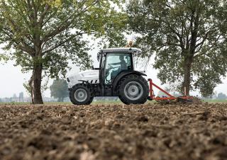 Traktory 4WD Lamborghini Strike 100 MD