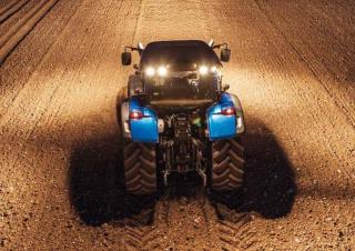 Traktory 4WD Valtra T 213