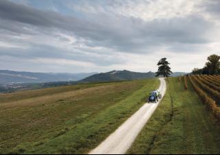 Traktory 4WD New Holland T 4.105 LP